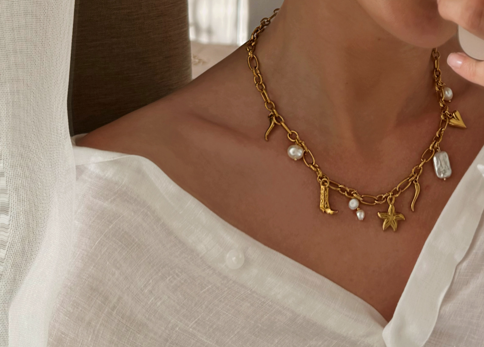 Star charm ყელსაბამი